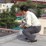 屋上の外周へ塗装